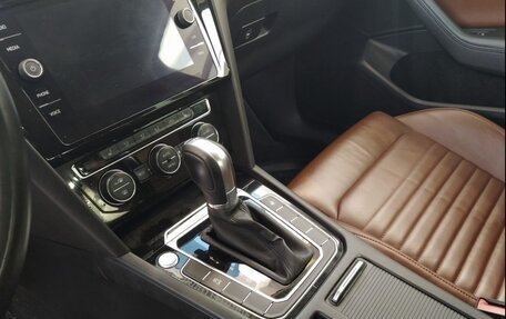 Volkswagen Passat B8 рестайлинг, 2019 год, 2 800 000 рублей, 7 фотография