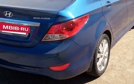 Hyundai Solaris II рестайлинг, 2011 год, 800 000 рублей, 6 фотография