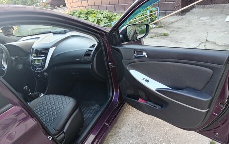 Hyundai Solaris II рестайлинг, 2012 год, 730 000 рублей, 8 фотография