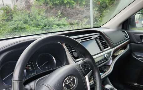 Toyota Highlander III, 2015 год, 2 680 000 рублей, 7 фотография