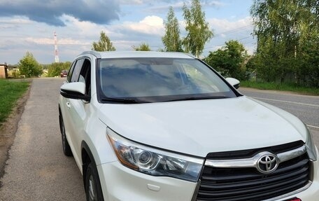 Toyota Highlander III, 2015 год, 2 680 000 рублей, 2 фотография
