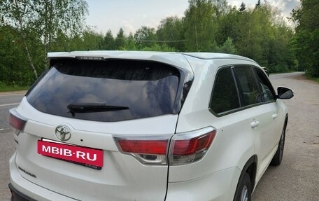 Toyota Highlander III, 2015 год, 2 680 000 рублей, 5 фотография