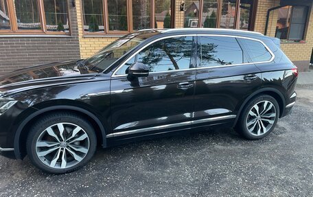 Volkswagen Touareg III, 2018 год, 3 900 000 рублей, 7 фотография