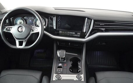 Volkswagen Touareg III, 2018 год, 3 900 000 рублей, 9 фотография