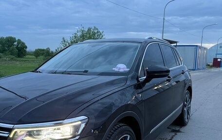 Volkswagen Tiguan II, 2017 год, 3 150 000 рублей, 3 фотография