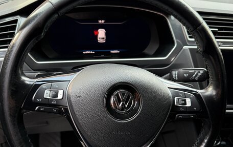 Volkswagen Tiguan II, 2017 год, 3 150 000 рублей, 13 фотография