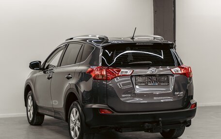 Toyota RAV4, 2014 год, 1 465 000 рублей, 4 фотография