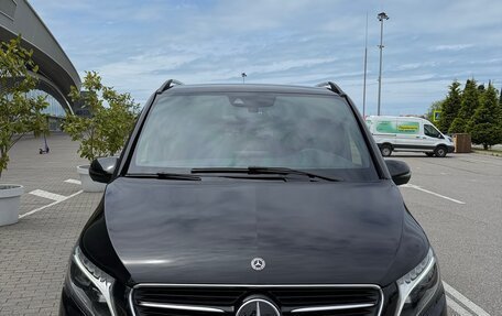 Mercedes-Benz V-Класс, 2018 год, 6 400 000 рублей, 2 фотография