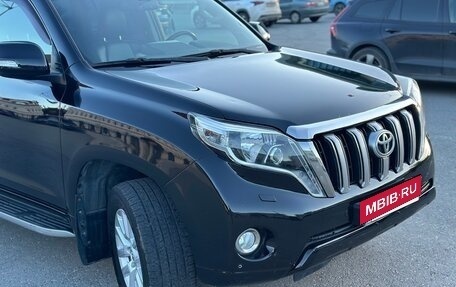 Toyota Land Cruiser Prado 150 рестайлинг 2, 2015 год, 3 250 000 рублей, 6 фотография