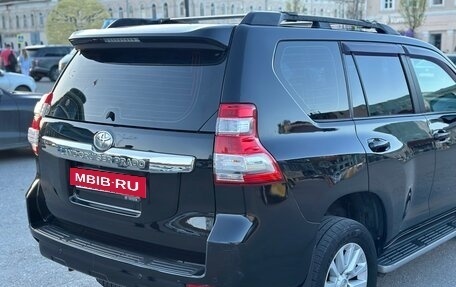 Toyota Land Cruiser Prado 150 рестайлинг 2, 2015 год, 3 250 000 рублей, 5 фотография