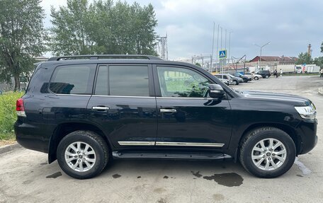 Toyota Land Cruiser 200, 2016 год, 6 800 000 рублей, 3 фотография