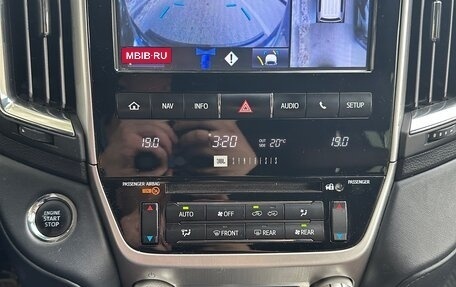 Toyota Land Cruiser 200, 2016 год, 6 800 000 рублей, 9 фотография