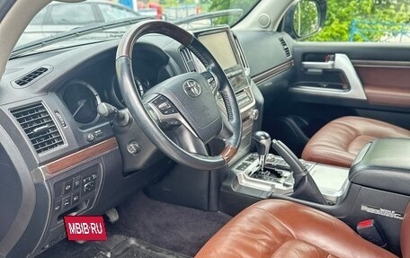 Toyota Land Cruiser 200, 2016 год, 6 800 000 рублей, 10 фотография