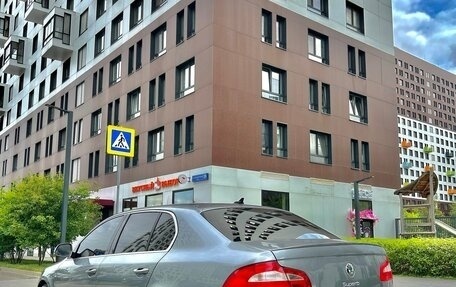 Skoda Superb III рестайлинг, 2010 год, 810 000 рублей, 3 фотография