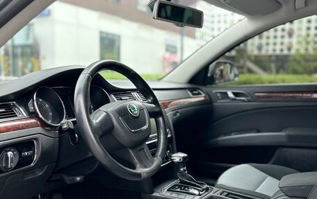 Skoda Superb III рестайлинг, 2010 год, 810 000 рублей, 11 фотография