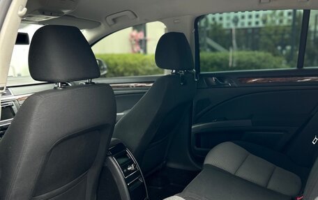 Skoda Superb III рестайлинг, 2010 год, 810 000 рублей, 16 фотография
