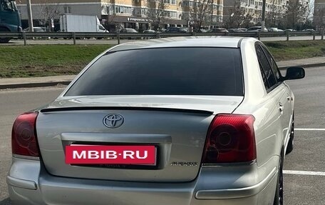 Toyota Avensis III рестайлинг, 2003 год, 750 000 рублей, 4 фотография