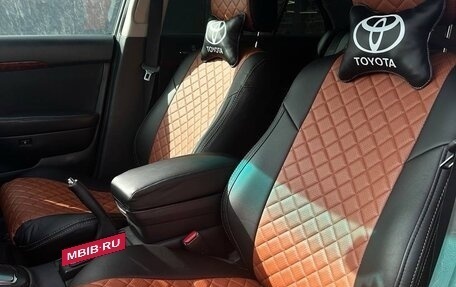 Toyota Avensis III рестайлинг, 2003 год, 750 000 рублей, 15 фотография