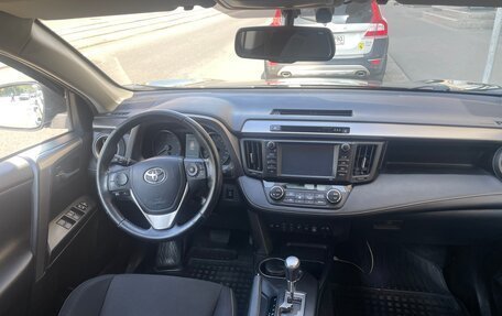Toyota RAV4, 2017 год, 2 500 000 рублей, 6 фотография