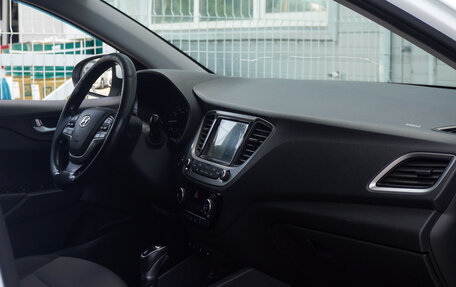 Hyundai Solaris II рестайлинг, 2018 год, 1 349 000 рублей, 21 фотография