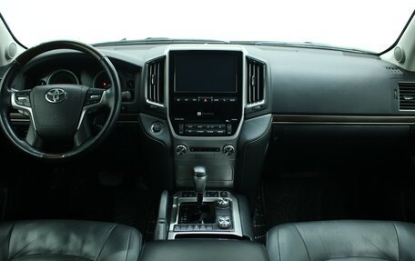 Toyota Land Cruiser 200, 2019 год, 8 200 000 рублей, 15 фотография