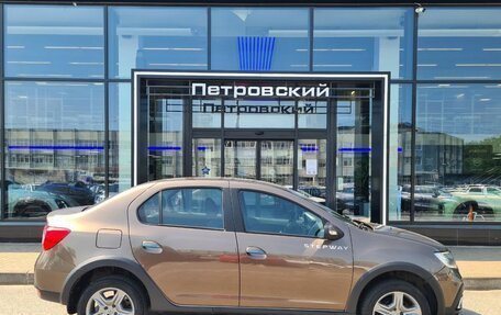 Renault Logan II, 2019 год, 1 090 000 рублей, 5 фотография
