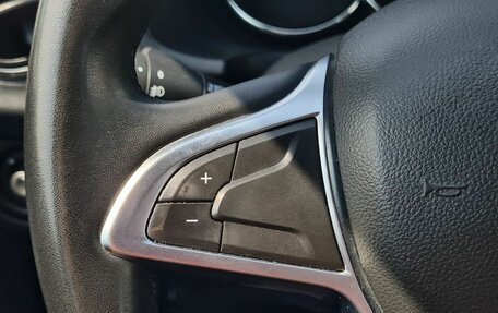 Renault Logan II, 2019 год, 1 090 000 рублей, 10 фотография
