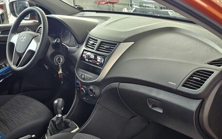 Hyundai Solaris II рестайлинг, 2015 год, 1 329 000 рублей, 19 фотография