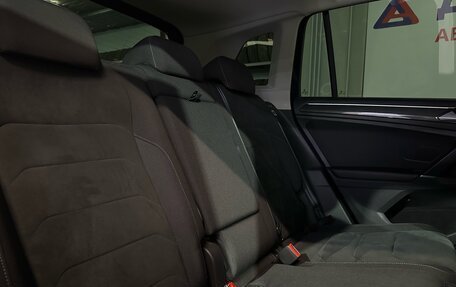 Volkswagen Tiguan II, 2017 год, 1 897 000 рублей, 21 фотография