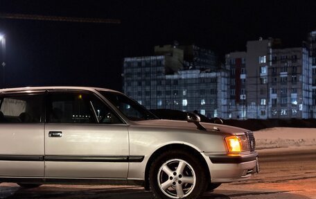 Toyota Crown, 1998 год, 700 000 рублей, 3 фотография
