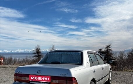 Toyota Crown, 1998 год, 700 000 рублей, 2 фотография