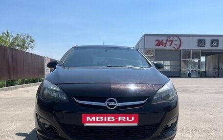 Opel Astra J, 2014 год, 580 000 рублей, 2 фотография