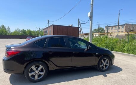 Opel Astra J, 2014 год, 580 000 рублей, 3 фотография