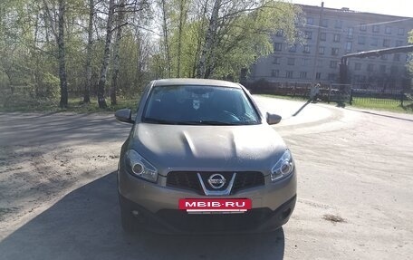 Nissan Qashqai, 2010 год, 820 000 рублей, 9 фотография