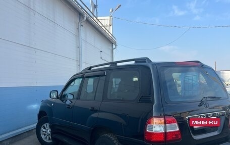 Toyota Land Cruiser 100 рестайлинг 2, 2003 год, 2 350 000 рублей, 3 фотография