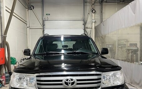 Toyota Land Cruiser 100 рестайлинг 2, 2003 год, 2 350 000 рублей, 8 фотография