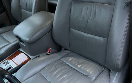 Toyota Land Cruiser 100 рестайлинг 2, 2003 год, 2 350 000 рублей, 21 фотография