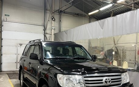 Toyota Land Cruiser 100 рестайлинг 2, 2003 год, 2 350 000 рублей, 13 фотография