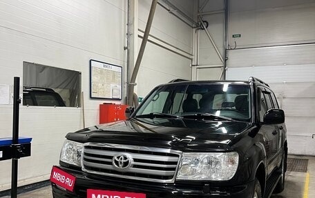 Toyota Land Cruiser 100 рестайлинг 2, 2003 год, 2 350 000 рублей, 14 фотография