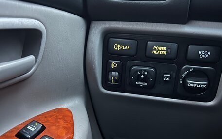 Toyota Land Cruiser 100 рестайлинг 2, 2003 год, 2 350 000 рублей, 29 фотография