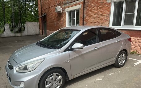 Hyundai Solaris II рестайлинг, 2013 год, 720 000 рублей, 2 фотография