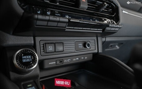 Toyota Land Cruiser Prado, 2024 год, 8 900 000 рублей, 26 фотография
