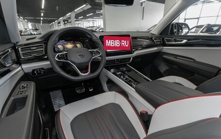 Volkswagen Teramont I, 2024 год, 5 890 000 рублей, 10 фотография