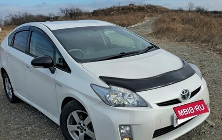 Toyota Prius, 2011 год, 1 040 000 рублей, 7 фотография