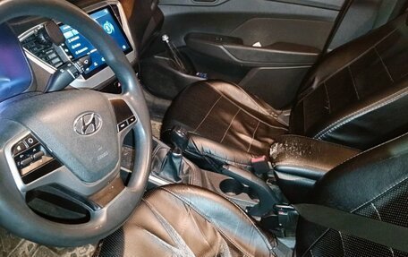 Hyundai Solaris II рестайлинг, 2018 год, 9 фотография