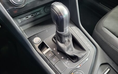 Volkswagen Tiguan II, 2018 год, 2 290 000 рублей, 11 фотография