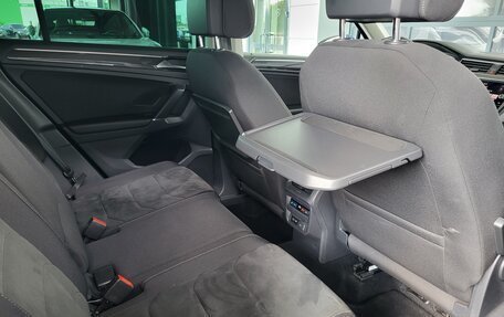 Volkswagen Tiguan II, 2018 год, 2 290 000 рублей, 19 фотография