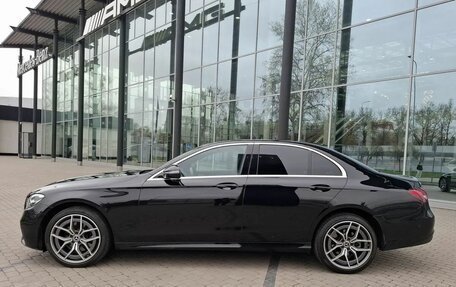 Mercedes-Benz E-Класс, 2021 год, 4 000 000 рублей, 5 фотография
