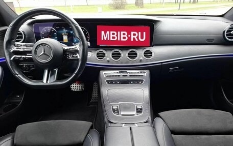 Mercedes-Benz E-Класс, 2021 год, 4 000 000 рублей, 23 фотография