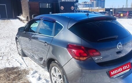 Opel Astra J, 2011 год, 830 000 рублей, 4 фотография